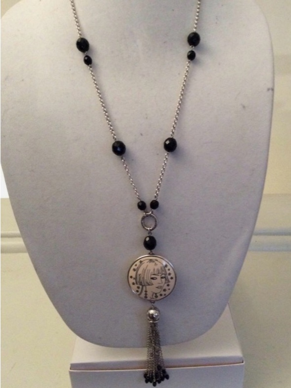 Brighton Nanette Fashionista Flapper Tassel Necklace Silver Black Medallion - Picture 3 of 4